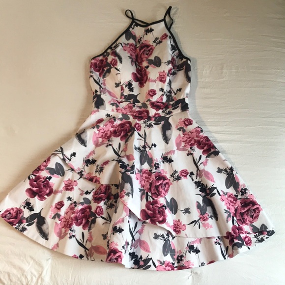 Speechless Dresses & Skirts - Flowered dress